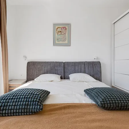 Rue By Interhome *